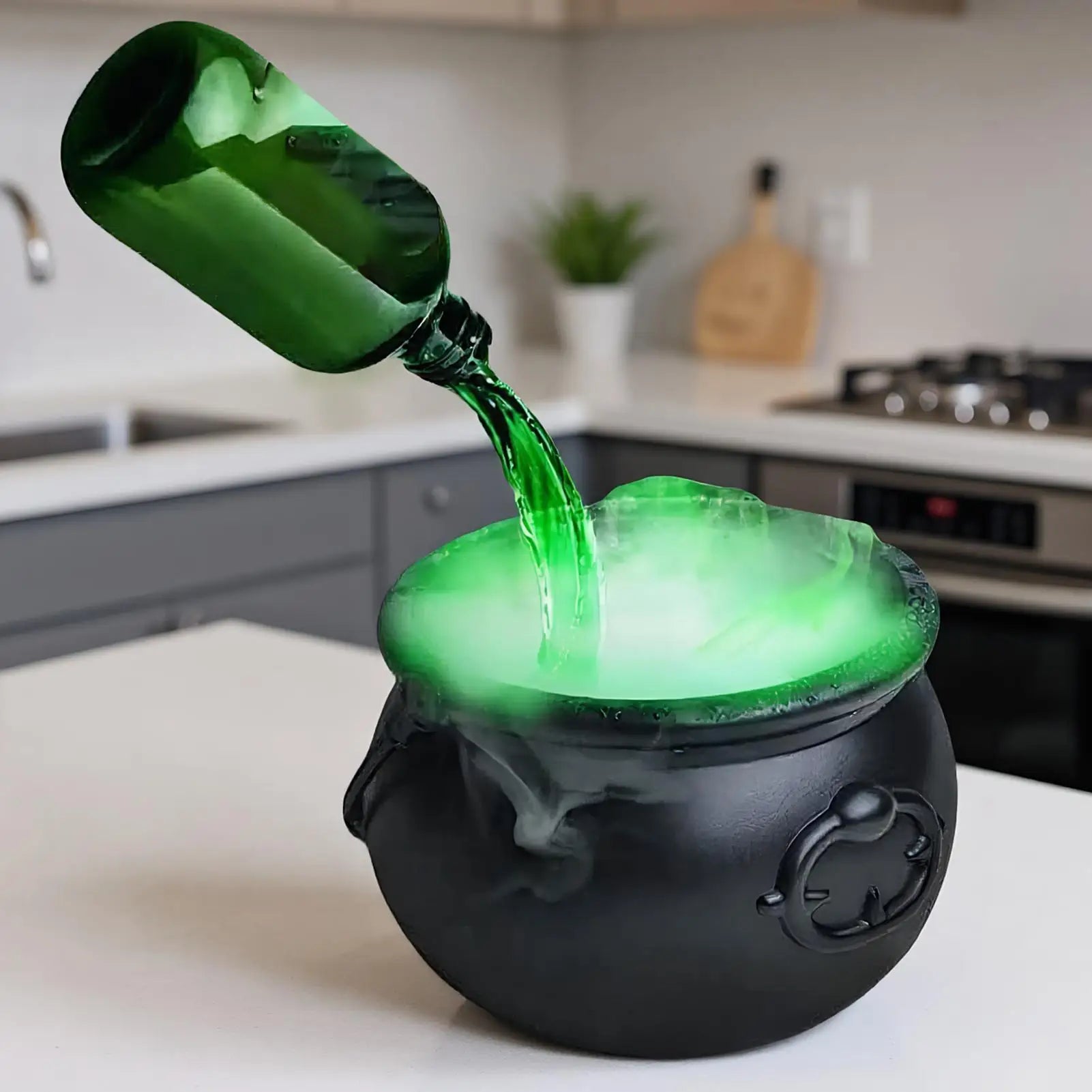 Halloween Cauldron Halloween Haunted House Decor Spooky Cauldron with Fume Effect for Homeowners Event Planners School