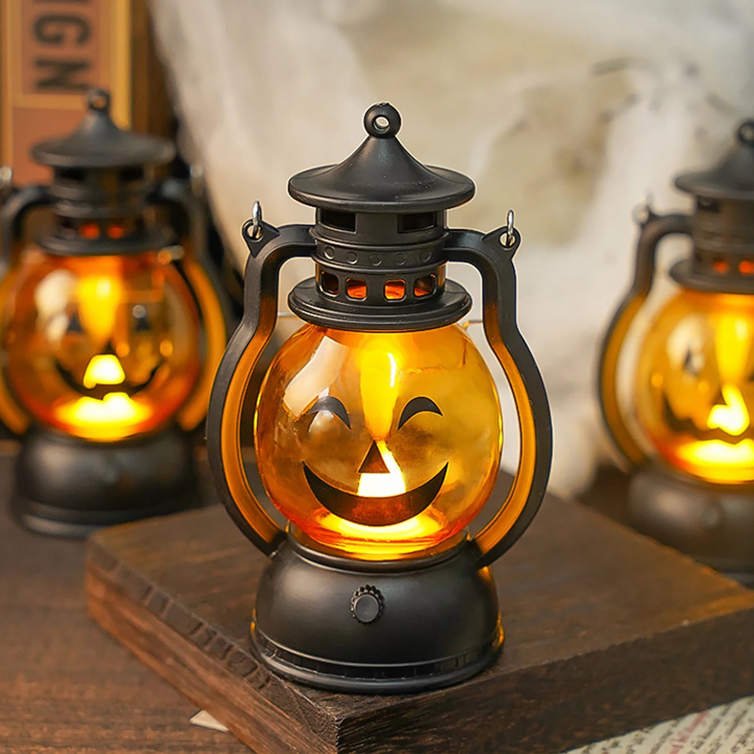 Halloween Oil Lamp,LED Electronic Wax Candle Light,Handheld Lantern,Party Atmosphere Props,Luminous Ornaments